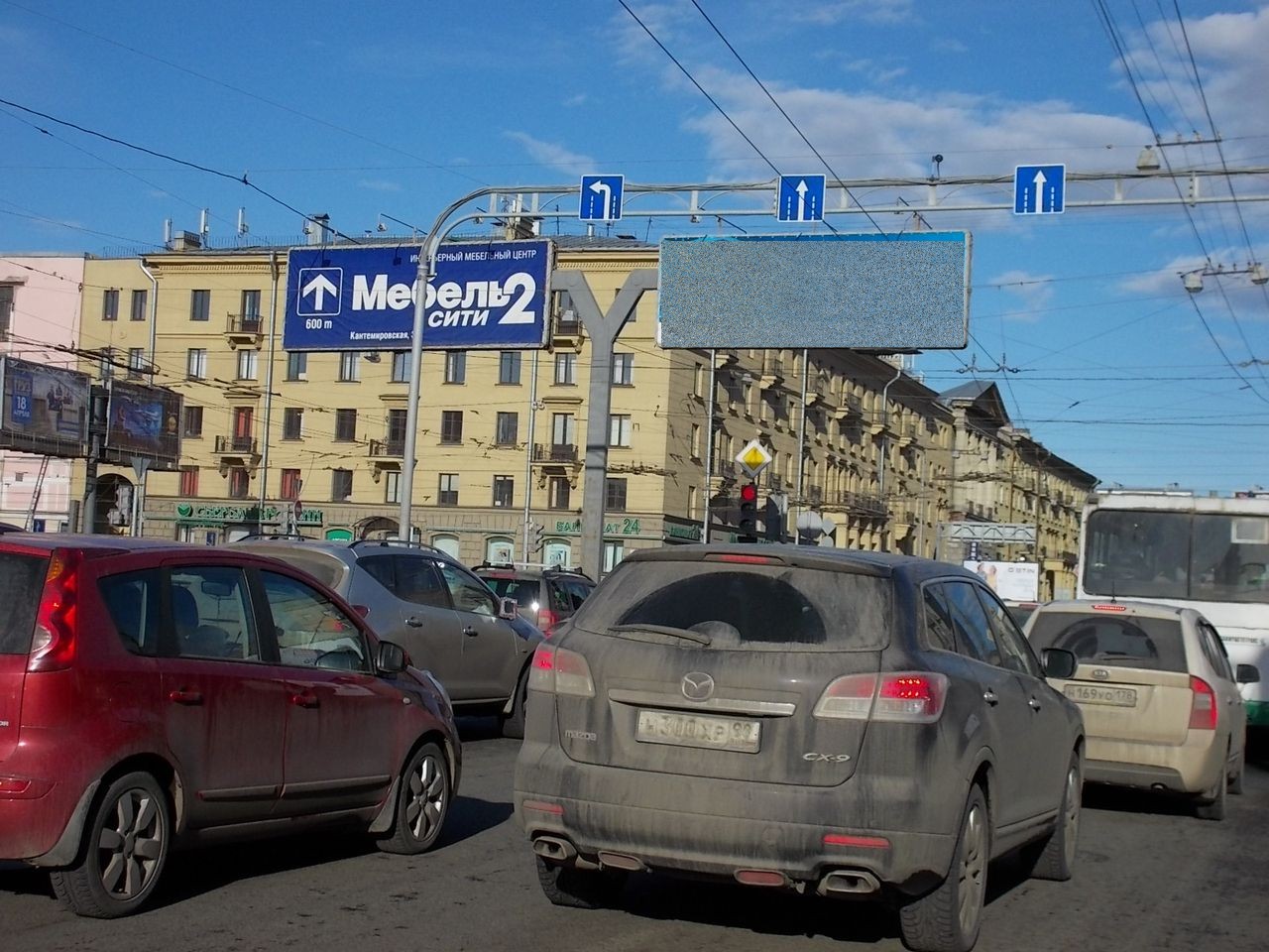Фотография рекламного носителя, тип: Нестандартный билборд, адрес: Кантемировская ул., д.21 Х Лесной пр-т., Санкт-Петербург, Россия. Сторона А4 №214730