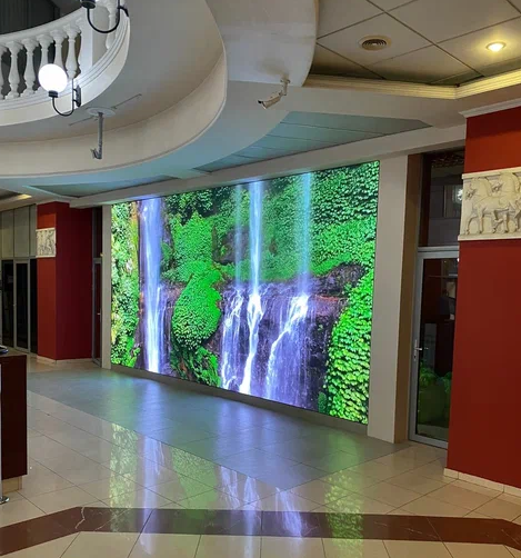 Фотография рекламного носителя, тип: Видеоэкран, адрес: Бизнес-центр «Купеческий двор», Социалистическая ул., д.74, Ростов-на-Дону, Ростовская область, Россия. Сторона/вариант №1361066