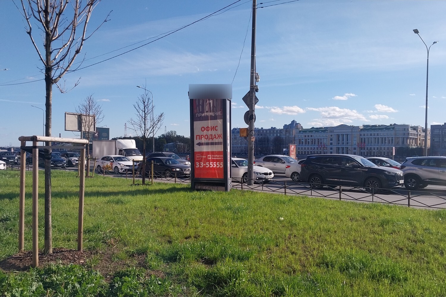 Фотография рекламного носителя, тип: Пиллар 3x1.4, адрес: Выборгская наб., д.51а Х Александра Матросова ул., Санкт-Петербург, Россия. Сторона С №687668