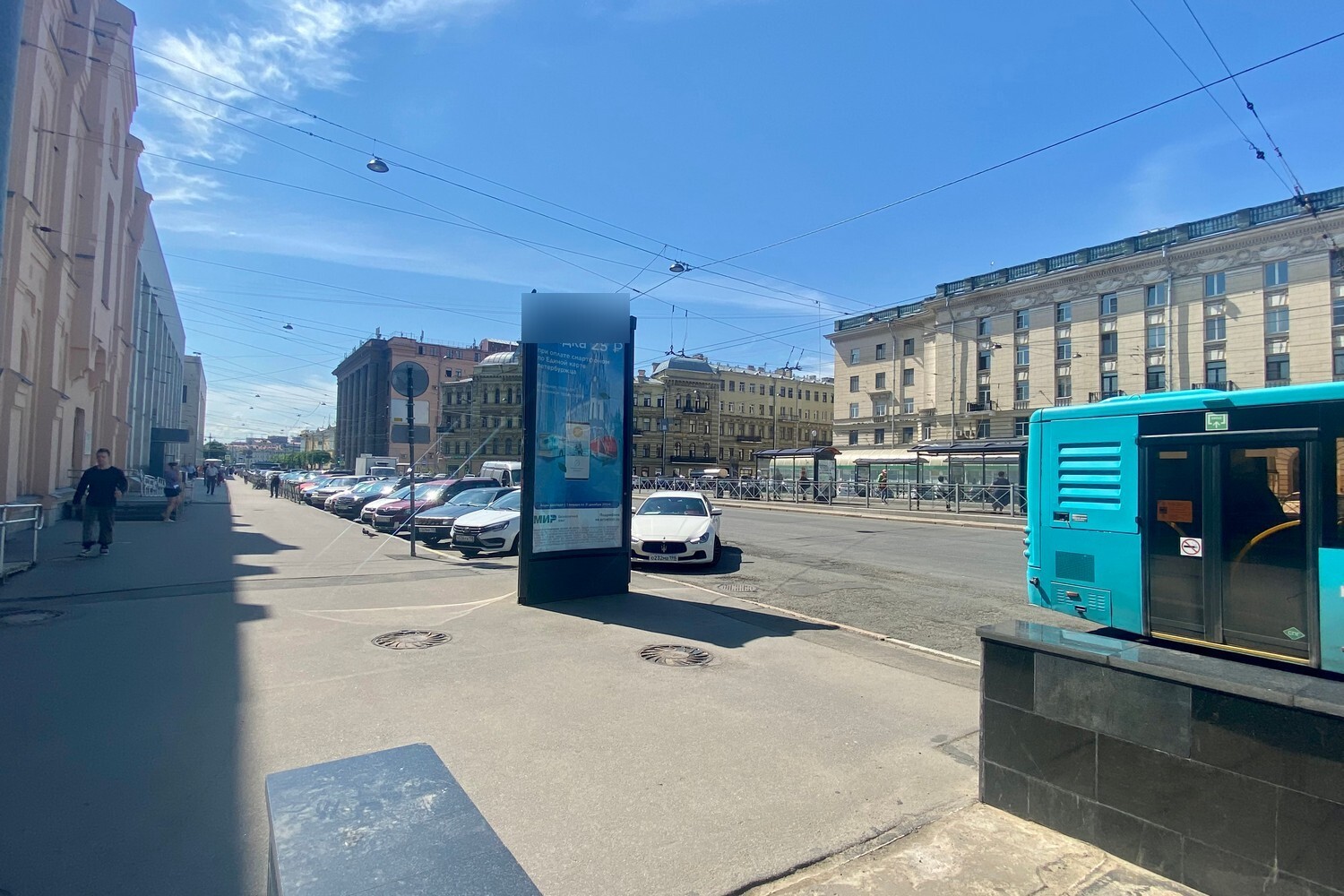 Фотография рекламного носителя, тип: Пиллар 3x1.4, адрес: Ленина пл., д.6, Санкт-Петербург, Россия. Сторона Б №687649