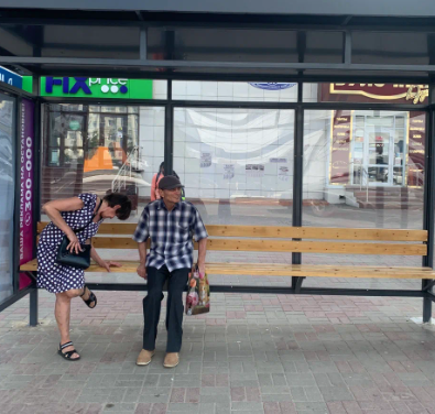 Фотография рекламного носителя, тип: Остановка 1.8x1.2, адрес: Коммунистическая ул., д.36, Саранск, Республика Мордовия, Россия. Сторона С №1381277