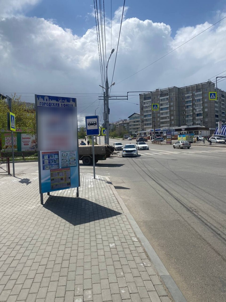 Фотография рекламного носителя, тип: Нестандартный ситиформат, адрес: Вампилова ул., ООТ «Ботанический сад», Иркутск, Иркутская область, Россия. Сторона А №1361860