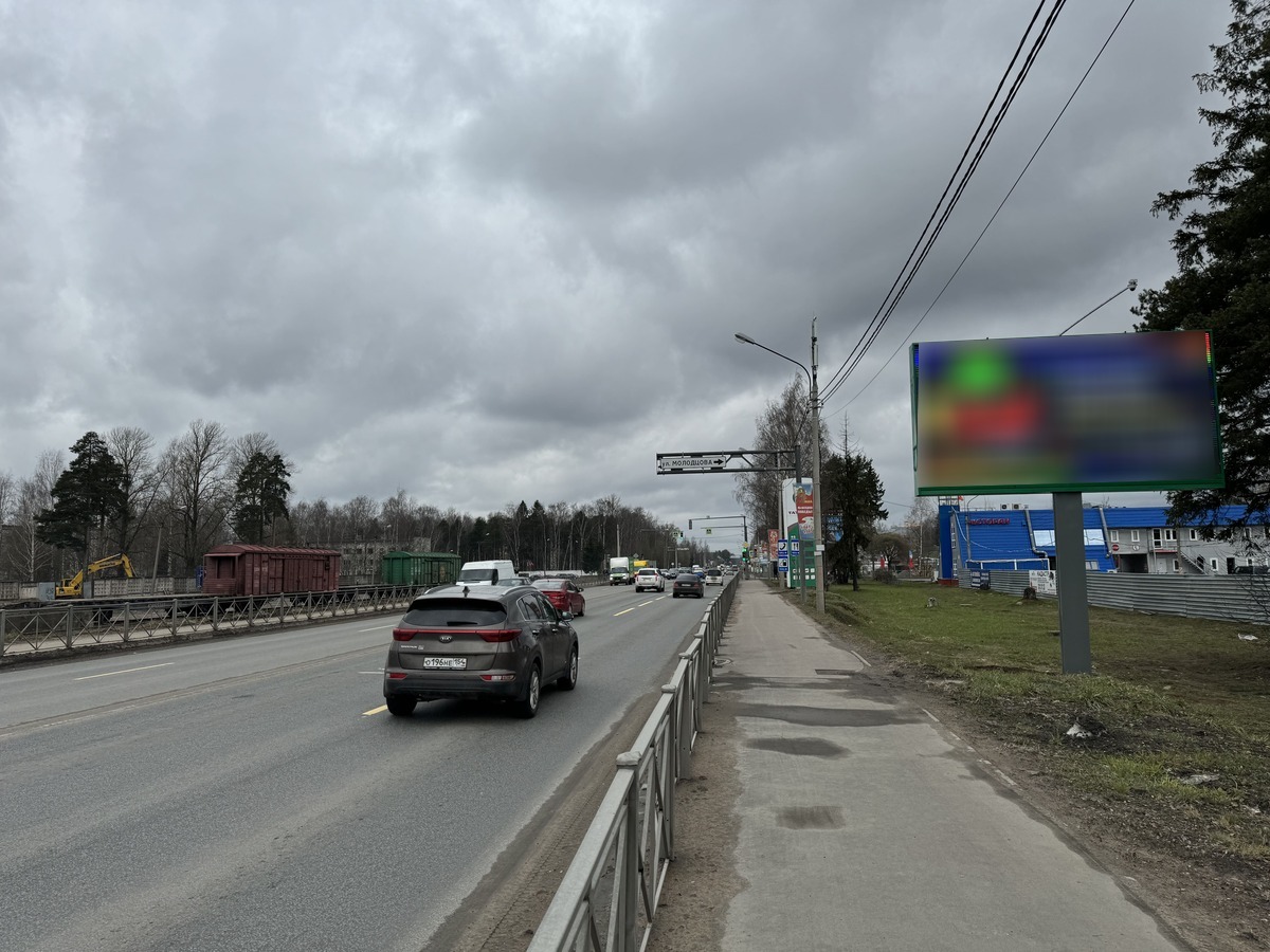 Фотография рекламного носителя, тип: Билборд 3x6, адрес: Выборгское ш., 26 600м, Сертолово, Ленинградская область, Россия. Сторона А1-А10 №166592
