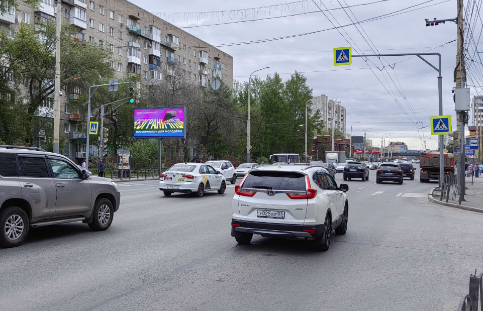 Фотография рекламного носителя, тип: Билборд 3x6, адрес: Красный Путь ул., д.22, Омск, Омская область, Россия. Сторона Б1 №604361