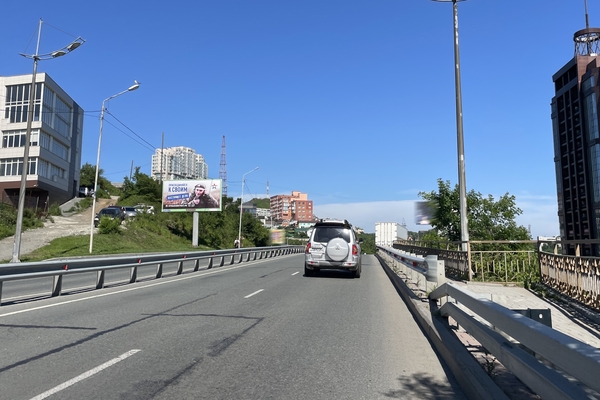 Фотография рекламного носителя, тип: Билборд 3x6, адрес: Всеволода Сибирцева ул., д.58, Владивосток, Приморский край, Россия. Сторона Б №195667