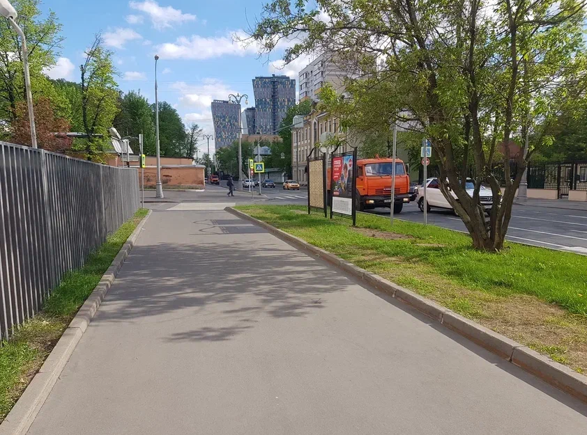 Фотография рекламного носителя, тип: Афиша 1.75x1.8, адрес: Мытная ул., д.12, стенд 2, Москва, Россия. Сторона B №887078