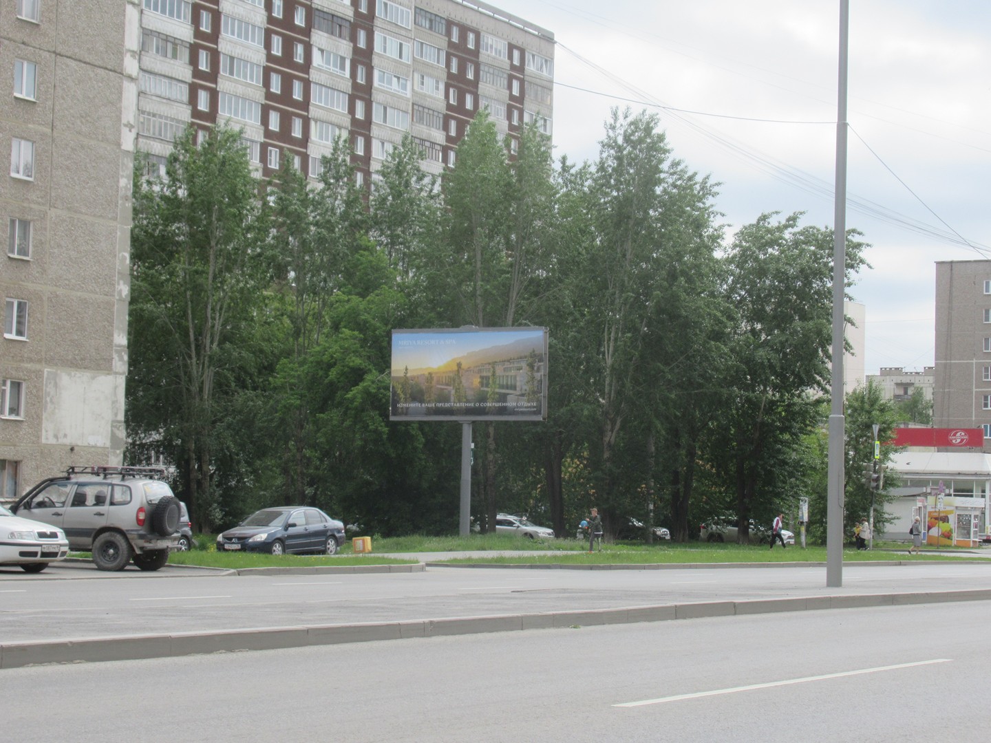 Фотография рекламного носителя, тип: Билборд 3x6, адрес: Бакинских комиссаров ул., д.100, Екатеринбург, Свердловская область, Россия. Сторона B №507788