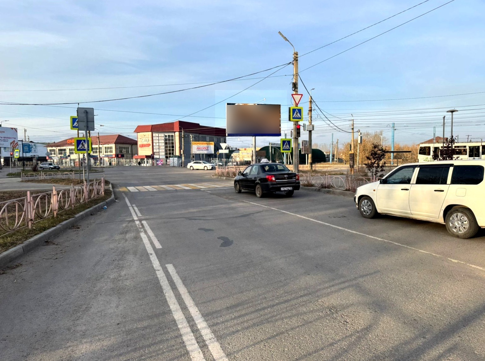 Фотография рекламного носителя, тип: Билборд 3x6, адрес: Энгельса ул. Х Интернациональная ул., Центральный рынок, Иркутская область, Россия. Сторона A1 №1395814