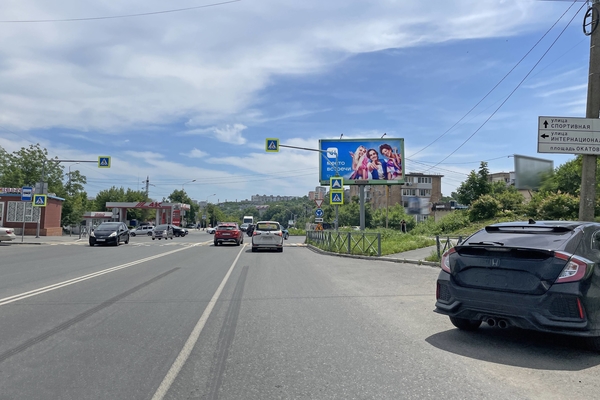 Фотография рекламного носителя, тип: Билборд 3x6, адрес: Запорожская ул., д.12 Х Окатовая ул., Владивосток, Приморский край, Россия. Сторона А №195668