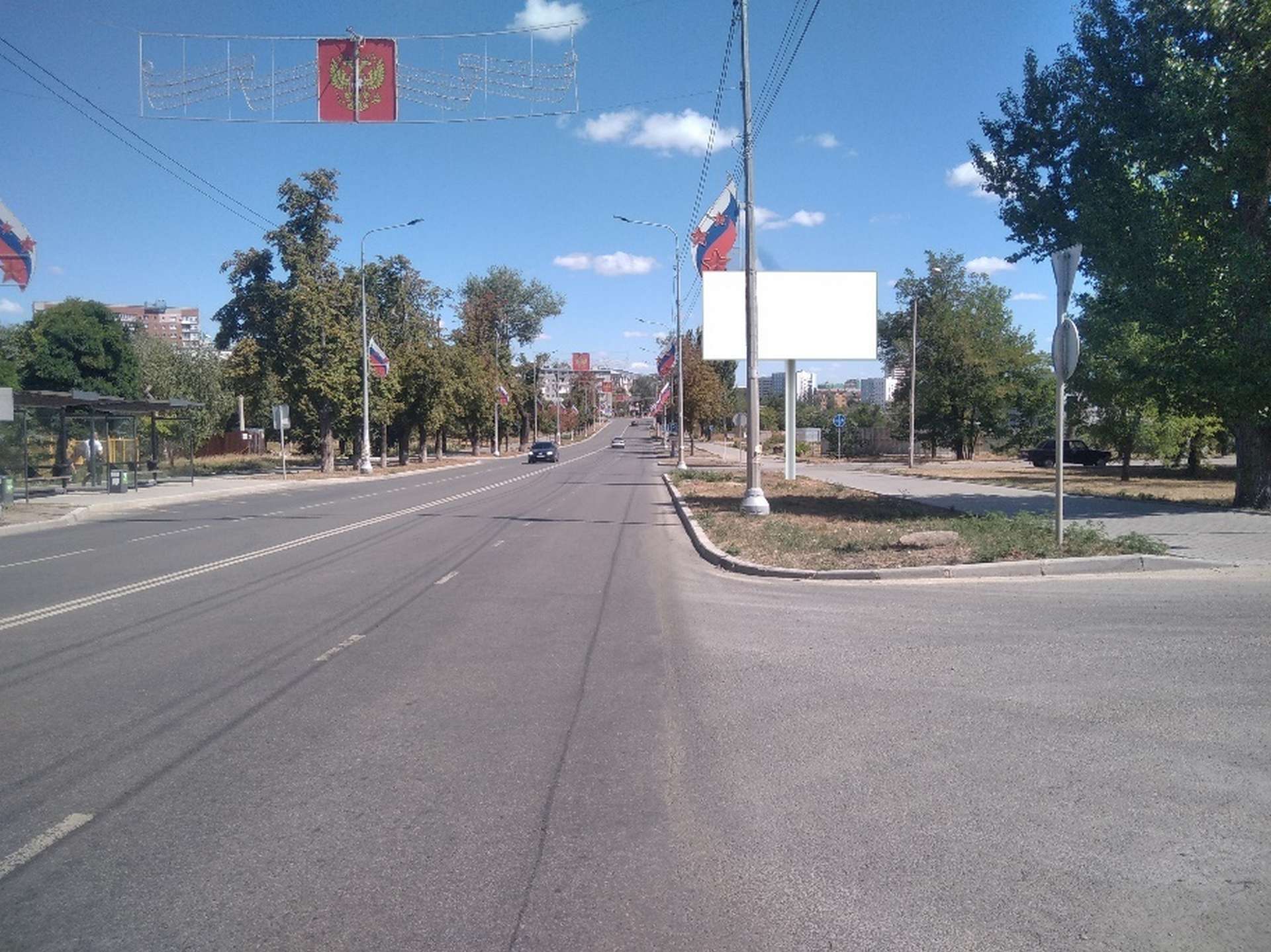Фотография рекламного носителя, тип: Билборд 3x6, адрес: пр. Нахимова со стороны СК Ильичевец, Мариуполь, Донецкая область, Россия. Сторона А №1372531