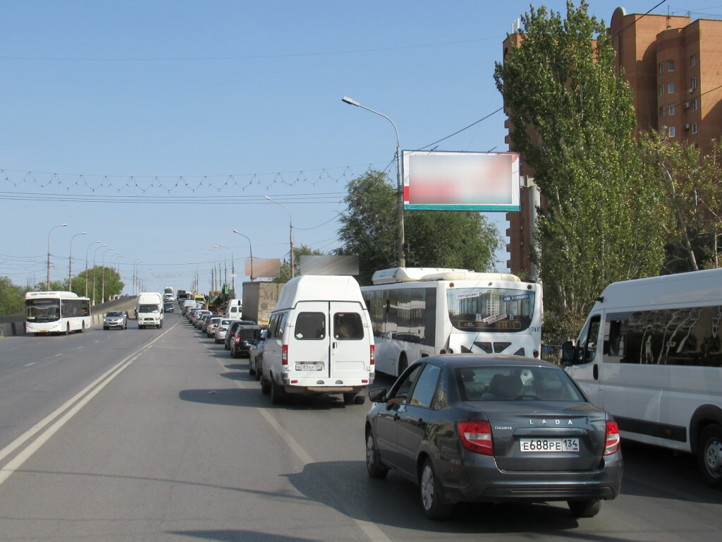 Фотография рекламного носителя, тип: Билборд 3x6, адрес: Героев Сталинграда пр-т., д.38, Волгоград, Волгоградская область, Россия. Сторона А №111323
