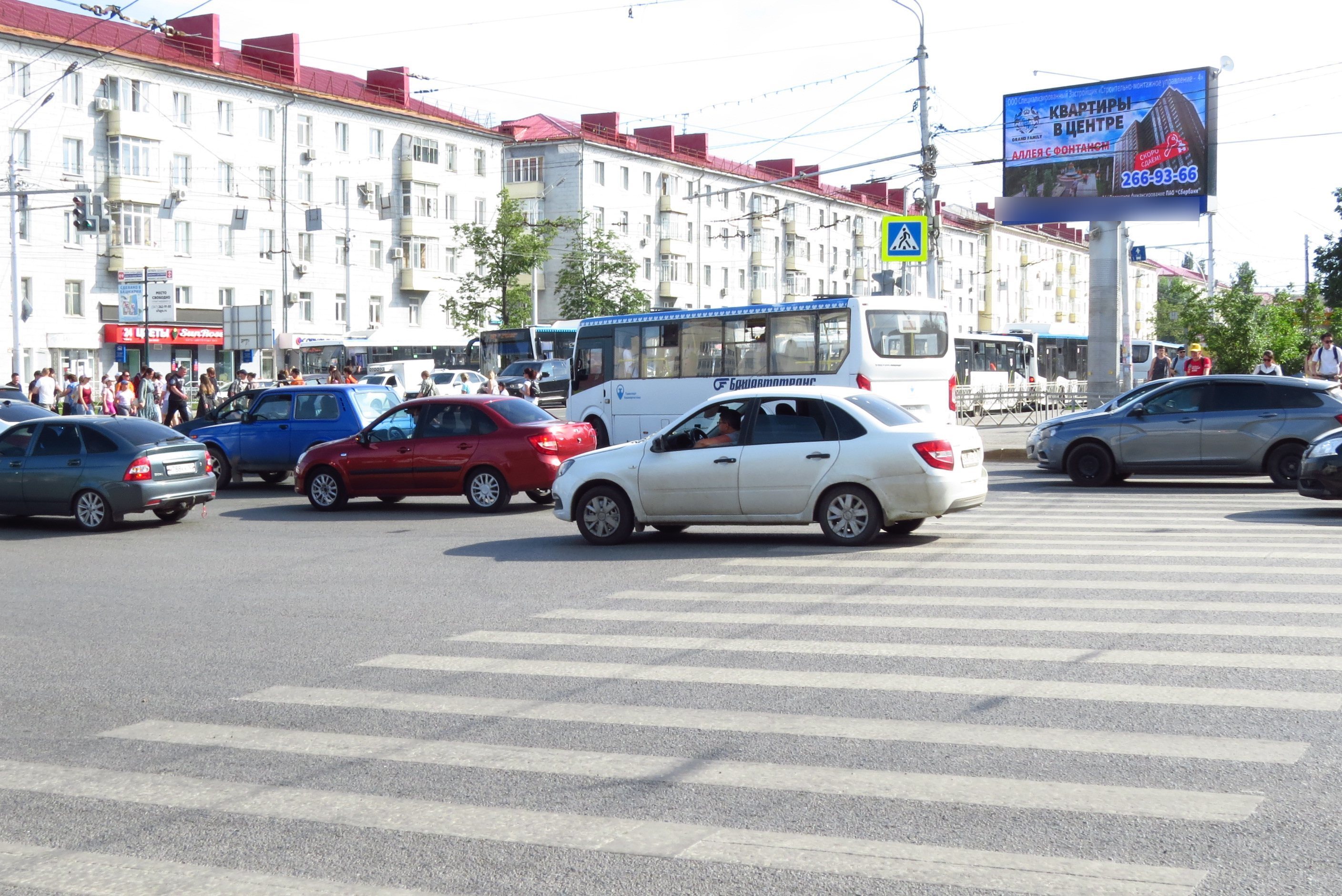 Фотография рекламного носителя, тип: Билборд 3x6, адрес: Октября пр-т., д.21Б, Уфа, Республика Башкортостан, Россия. Сторона А1 №632063