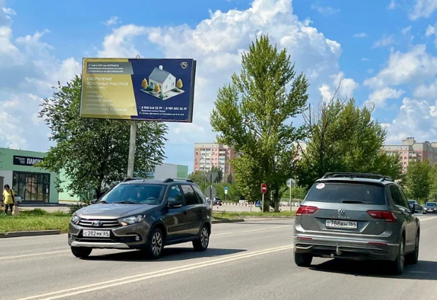Фотография рекламного носителя, тип: Билборд 3x6, адрес: Студенческая ул., д.68к Х Серафимовича пр-т., Энгельс, Саратовская область, Россия. Сторона Б №1383986