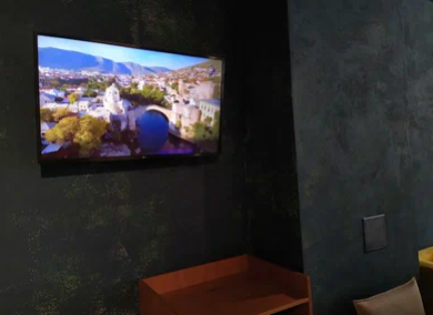 Фотография рекламного носителя, тип: Видеоэкран, адрес: Бизнес-центр «Апарт-отель "Cosmos Stay Le Rond Sochi"», Дагомыс пгт., Ленинградская ул., д. 7А, Сочи, Краснодарский край, Россия. Сторона/вариант №1398550