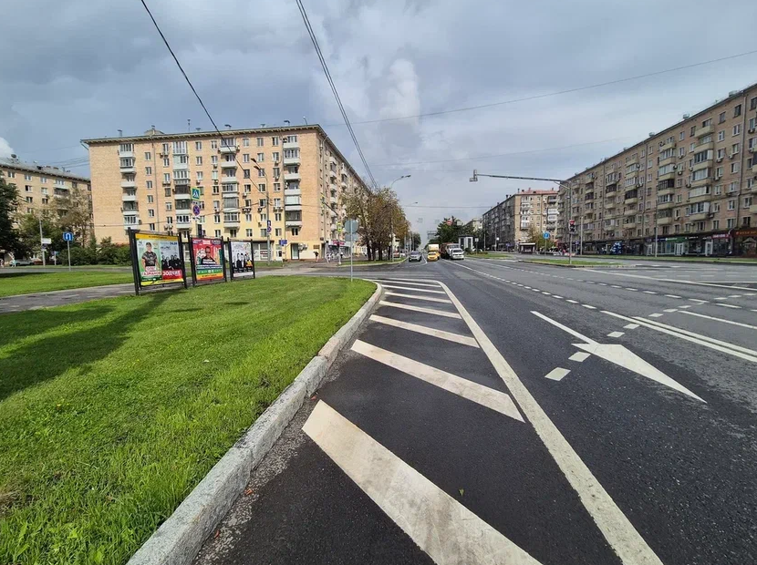 Фотография рекламного носителя, тип: Афиша 1.75x1.8, адрес: Профсоюзная ул. Х Нахимовский пр-т., поз.1, стенд 3, Москва, Россия. Сторона A №887287