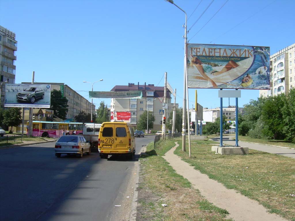 Фотография рекламного носителя, тип: Билборд 3x6, адрес: Юности пр-т., д.13, Ставрополь, Ставропольский край, Россия. Сторона A1-А3 №215970