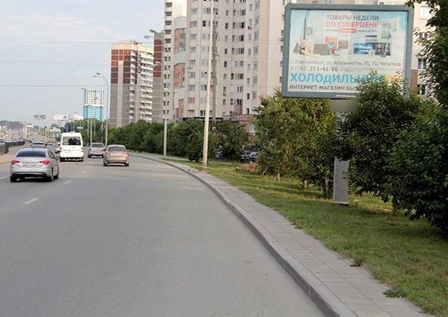 Фотография рекламного носителя, тип: Ситиборд 2.7x3.7, адрес: Машинная ул., д.51, Екатеринбург, Свердловская область, Россия. Сторона А №651313