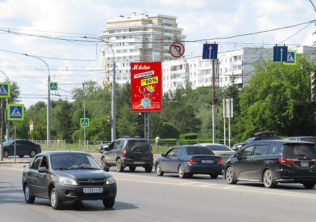 Фотография рекламного носителя, тип: Нестандартный билборд, адрес: Дианова ул. X Лукашевича ул., поз.2, Омск, Омская область, Россия. Сторона A №1329572