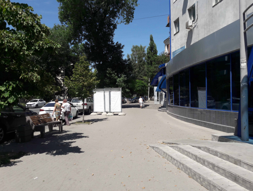 Фотография рекламного носителя, тип: Афиша 1.75x1.8, адрес: Металлургическая ул., д.110 X Ильича ул., Ростов-на-Дону, Ростовская область, Россия. Сторона Б №1340740