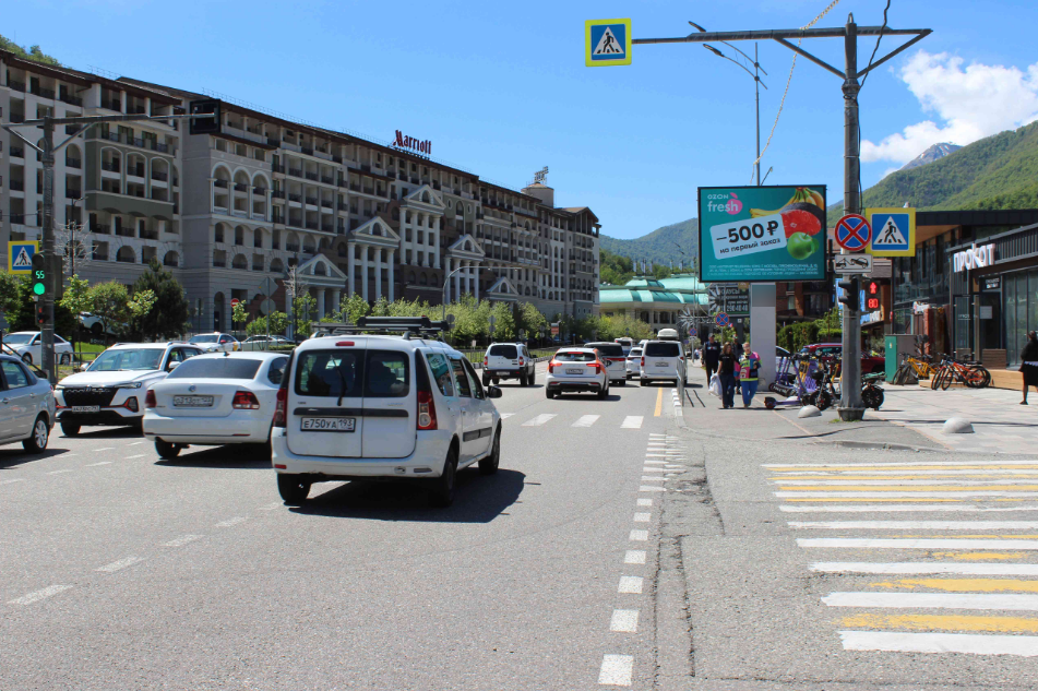 Фотография рекламного носителя, тип: Ситиборд 2.7x3.7, адрес: Эстонская ул., д.65, Сочи, Краснодарский край, Россия. Сторона А1 №1025366