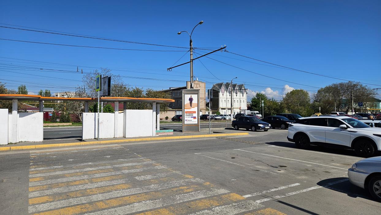 Фотография рекламного носителя, тип: Пиллар 3x1.4, адрес: Объездная ул., д.3, Симферополь, Республика Крым, Россия. Сторона C №1375845