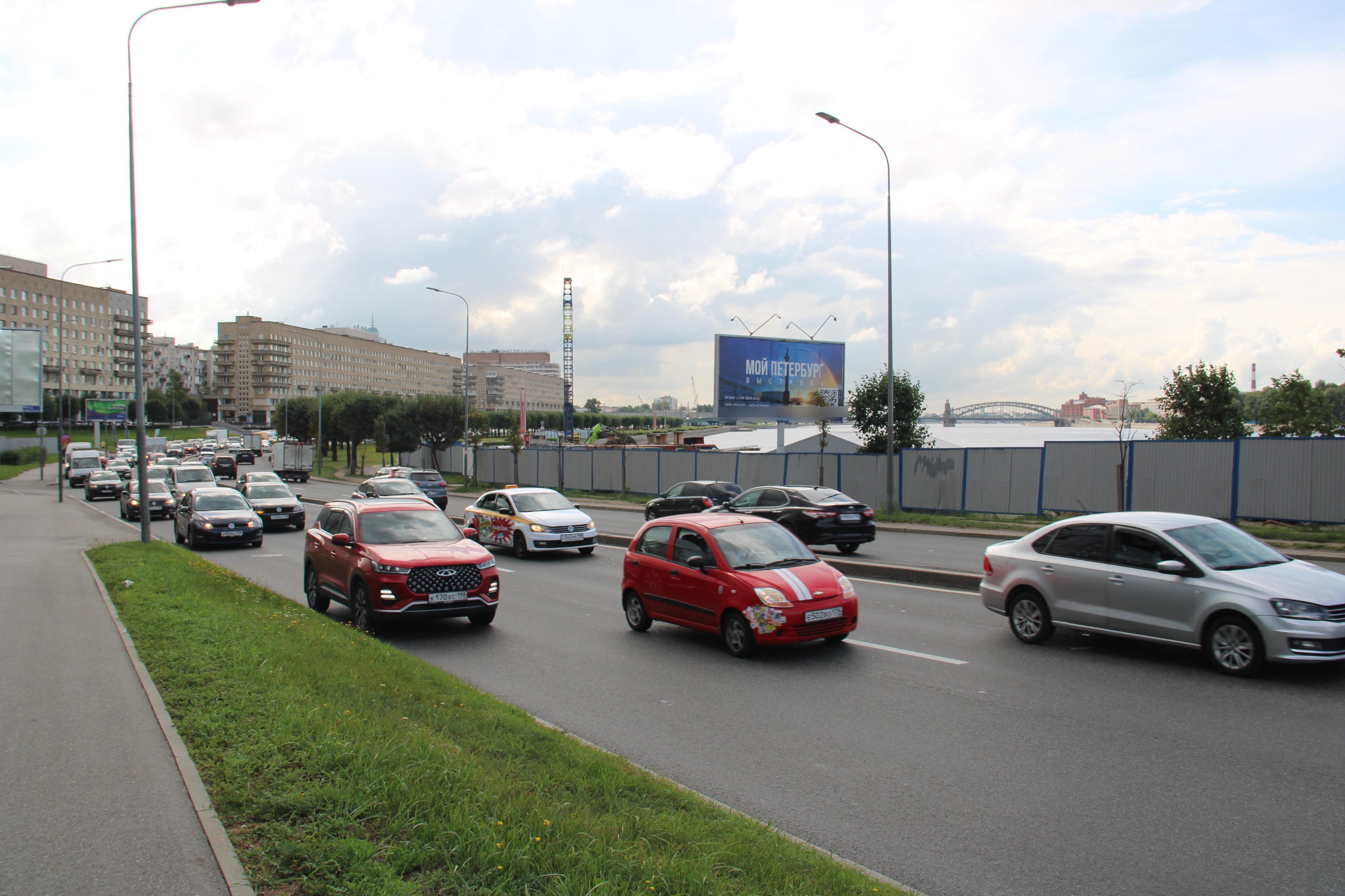 Фотография рекламного носителя, тип: Билборд 3x6, адрес: Свердловская наб., д.58, Санкт-Петербург, Россия. Сторона А №120888