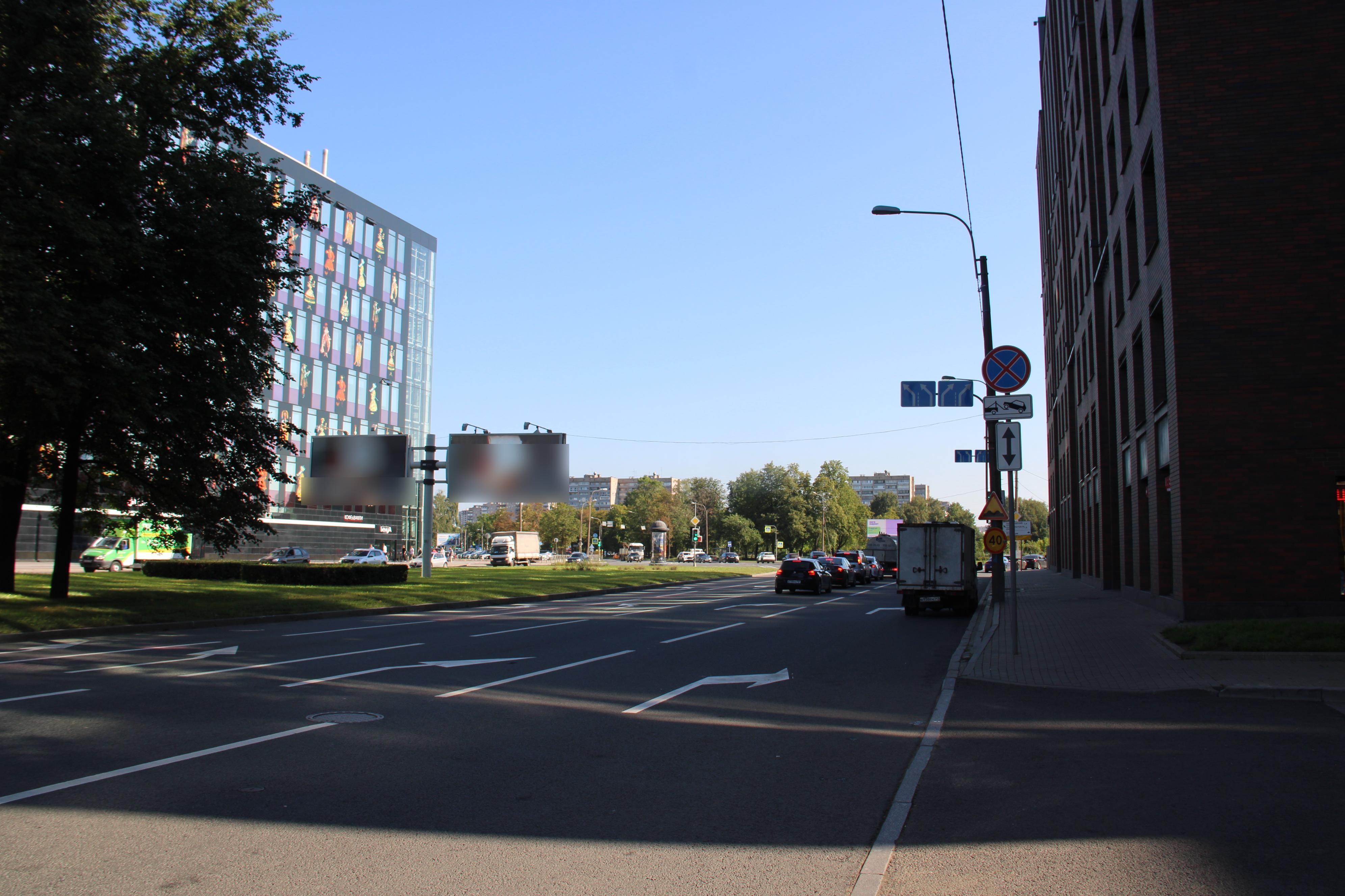 Фотография рекламного носителя, тип: Билборд 3x6, адрес: Пискаревский пр-т. Х Революции ш., Санкт-Петербург, Россия. Сторона А4 №492177