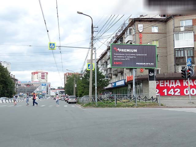 Фотография рекламного носителя, тип: Билборд 3x6, адрес: Ипподромская ул. Х Танковая ул. Х Народная ул., д.1, Новосибирск, Новосибирская область, Россия. Сторона Ah №192858