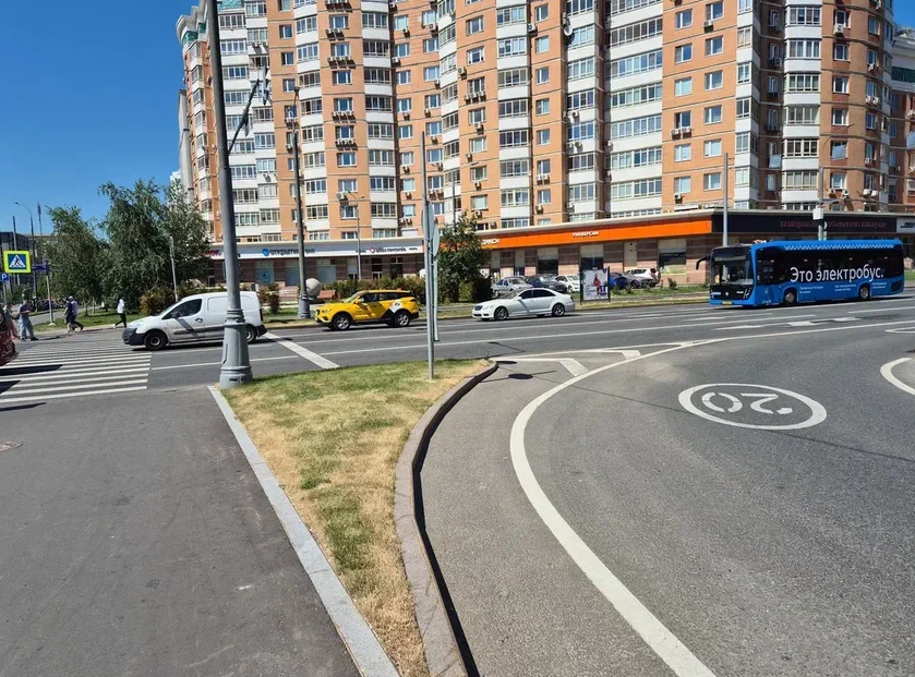 Фотография рекламного носителя, тип: Афиша 1.75x1.8, адрес: Мичуринский пр-т., д.26, стенд 1, Москва, Россия. Сторона А №618649