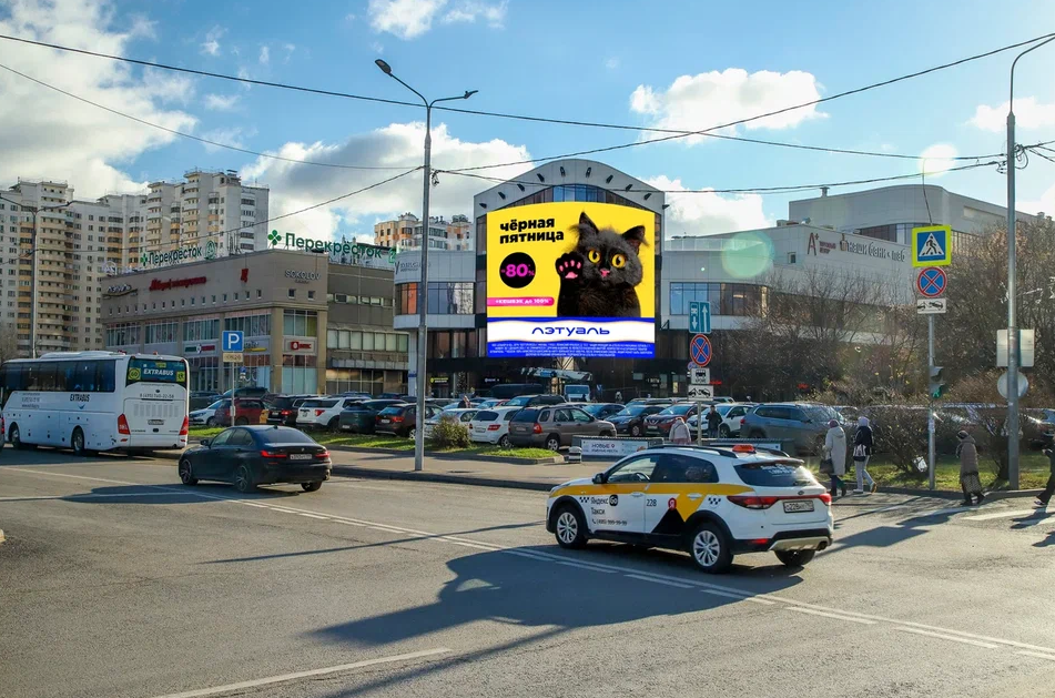 Фотография рекламного носителя, тип: Медиафасад, адрес: Маршала Чуйкова ул., д.3, Москва, Россия. Сторона A180 №1383220