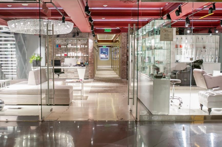 Фотография рекламного носителя, тип: Промо-акция, адрес: Фитнес-центр «Crocus Fitness Первый», МКАД 66 000м., ТРК Вегас Крокус Сити, Красногорск, Московская область, Россия. Сторона/вариант №1381250