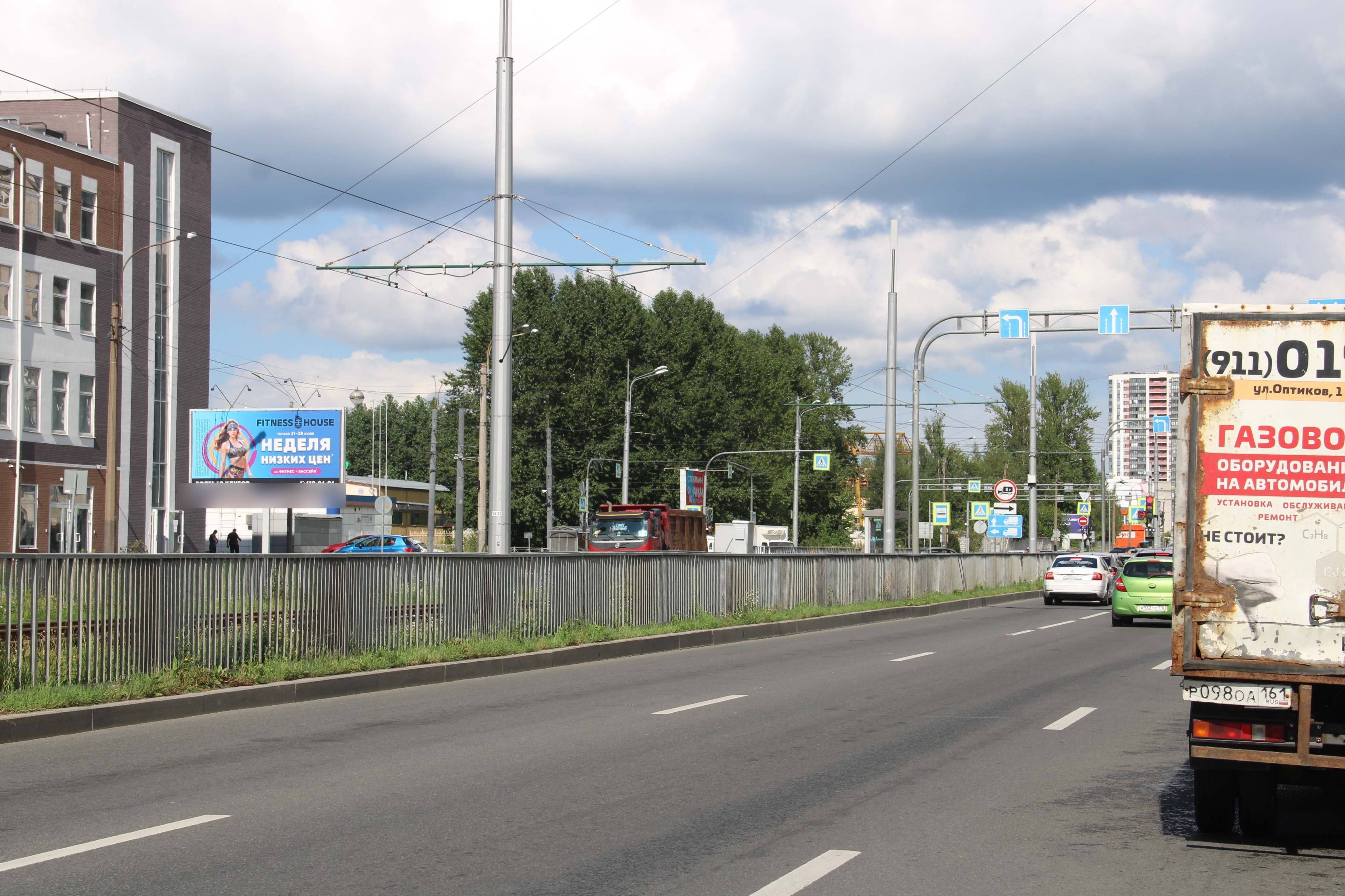 Фотография рекламного носителя, тип: Билборд 3x6, адрес: Ириновский пр-т., д.14 Х Индустриальный пр-т., Санкт-Петербург, Россия. Сторона Б №106360