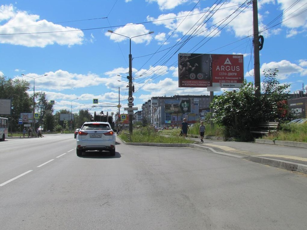 Фотография рекламного носителя, тип: Билборд 3x6, адрес: Юности ул., д.14А, Нижний Тагил, Свердловская область, Россия. Сторона А №1328824