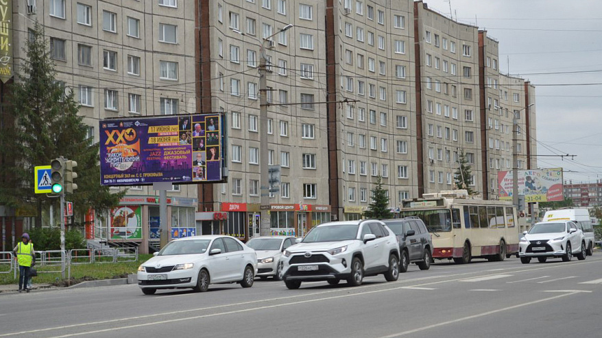 Фотография рекламного носителя, тип: Билборд 3x6, адрес: Комсомольский пр-т., д.61 Х Ворошилова ул., Челябинск, Челябинская область, Россия. Сторона B №201304