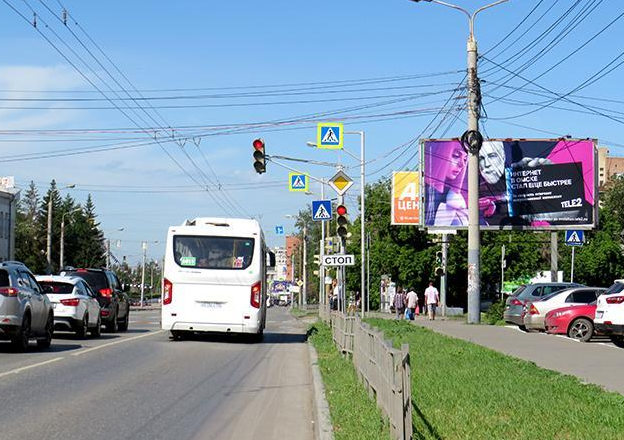 Фотография рекламного носителя, тип: Билборд 3x6, адрес: 10 лет Октября ул., д.43 Х Декабристов ул., Омск, Омская область, Россия. Сторона А1 №617110