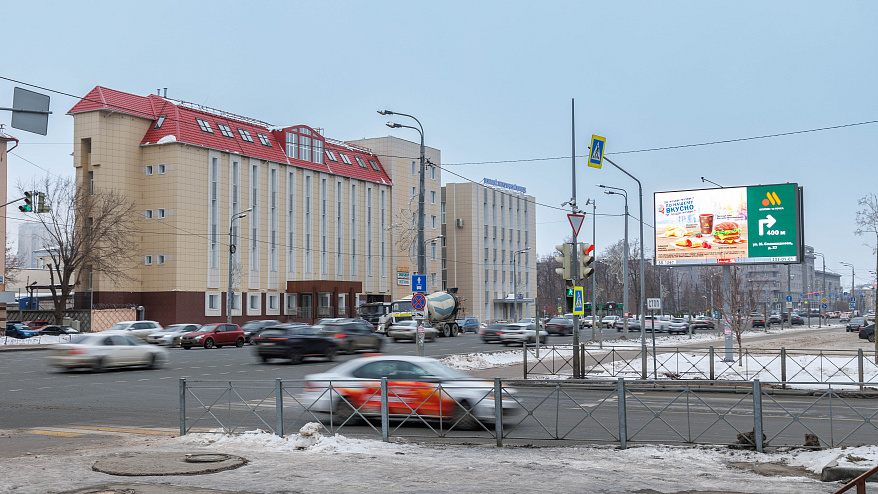 Фотография рекламного носителя, тип: Билборд 3x6, адрес: Назарбаева ул. Х Островского ул., Казань, Республика Татарстан, Россия. Сторона A1-A10 №761421