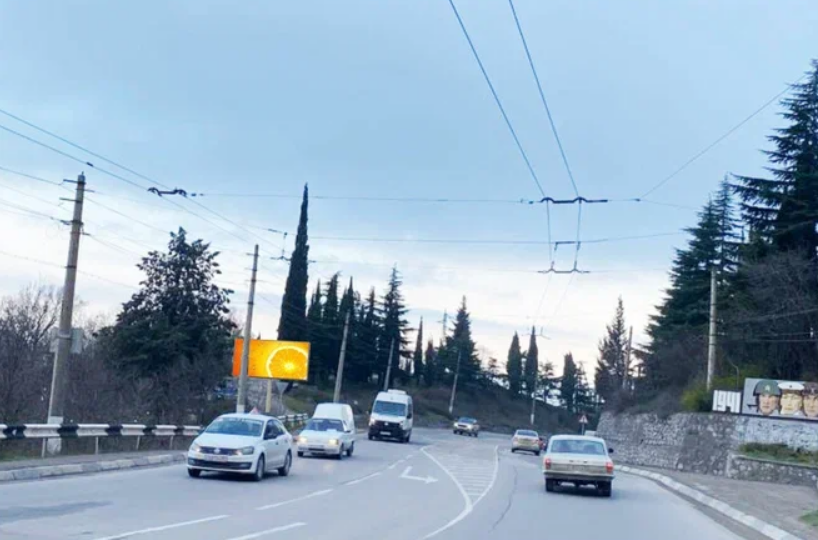 Фотография рекламного носителя, тип: Билборд 3x6, адрес: Симферополь-Алушта-Ялта а/д, поз.1, Гурзуф, Республика Крым, Россия. Сторона Б №659389