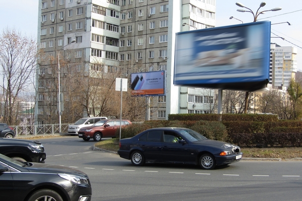 Фотография рекламного носителя, тип: Билборд 3x6, адрес: Красного Знамени пр-т., д.107, Владивосток, Приморский край, Россия. Сторона Б №154025