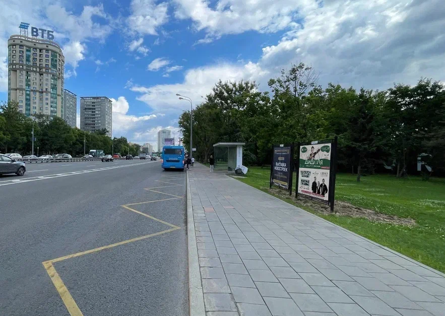 Фотография рекламного носителя, тип: Афиша 1.75x1.8, адрес: Ленинградское ш., д.67, стенд 1, Москва, Россия. Сторона A №821717