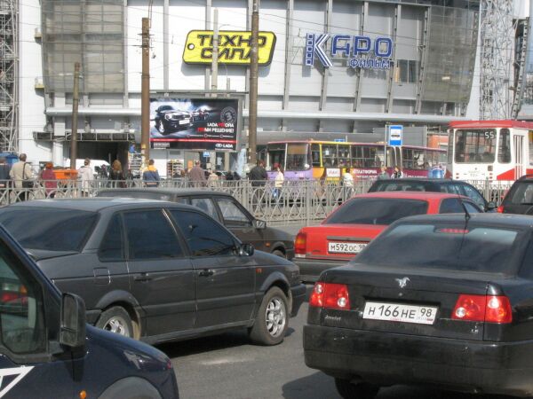Фотография рекламного носителя, тип: Билборд 3x6, адрес: Ильюшина ул., д.1 Х Комендантская пл., Санкт-Петербург, Россия. Сторона Б №129432