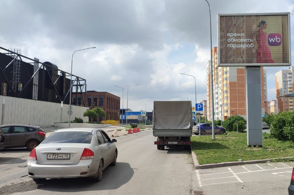 Фотография рекламного носителя, тип: Ситиборд 2.7x3.7, адрес: Николая Семёнова ул., д.23, Тюмень, Тюменская область, Россия. Сторона A1-А6 №978748