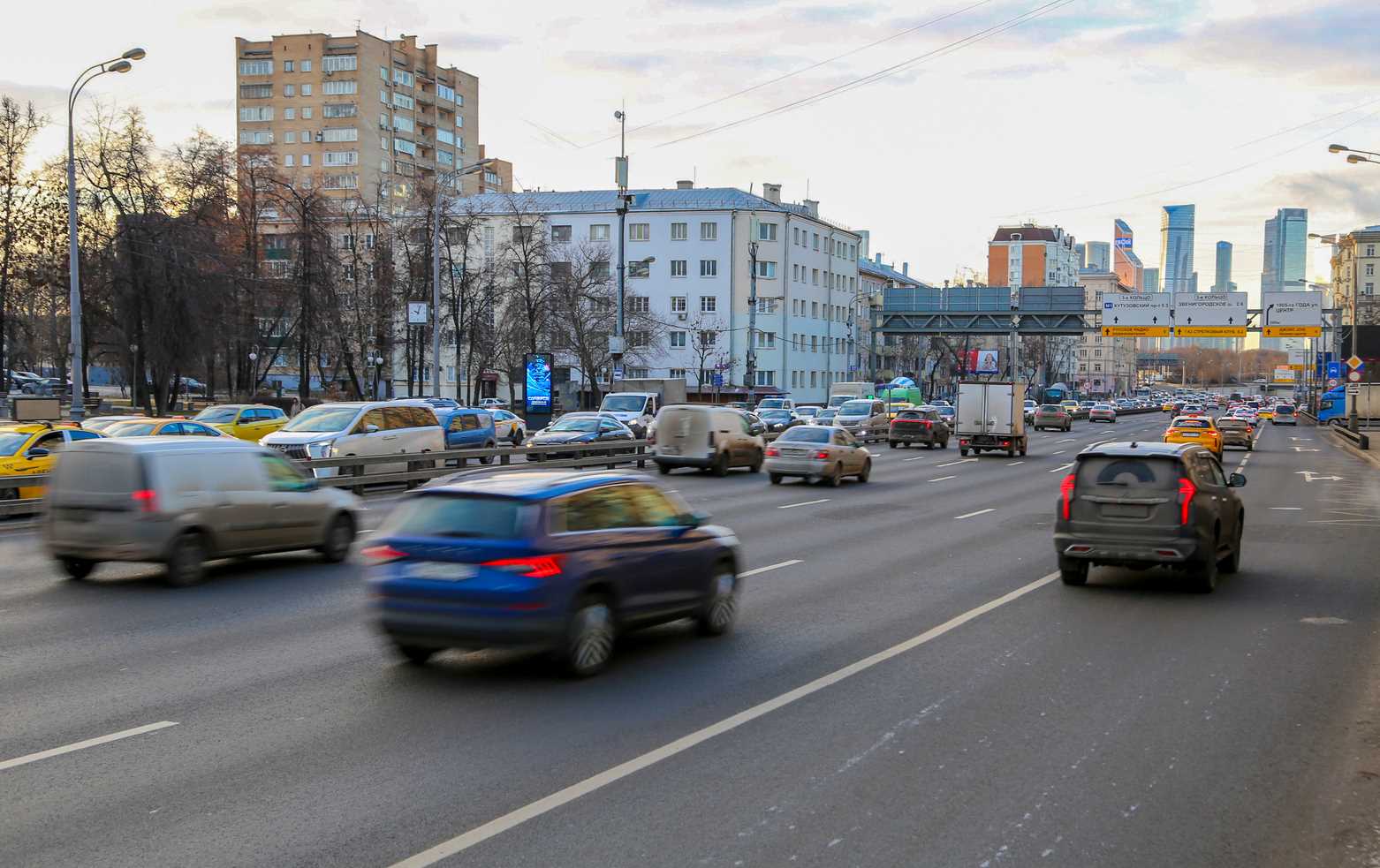 Фотография рекламного носителя, тип: Пиллар 3x1.4, адрес: Беговая ул., д.22, Москва, Россия. Сторона В1-В10 №849362