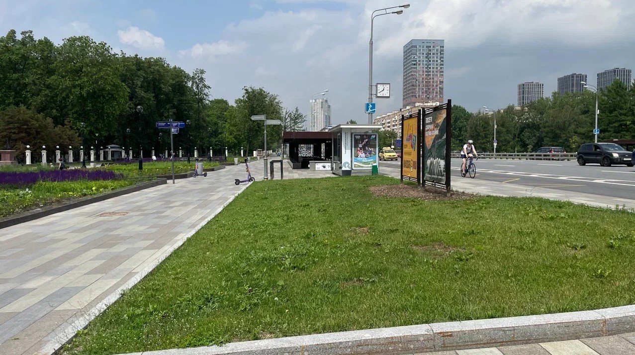 Фотография рекламного носителя, тип: Афиша 1.75x1.8, адрес: Ленинградское ш., д.51, стенд 2, Москва, Россия. Сторона B №619176