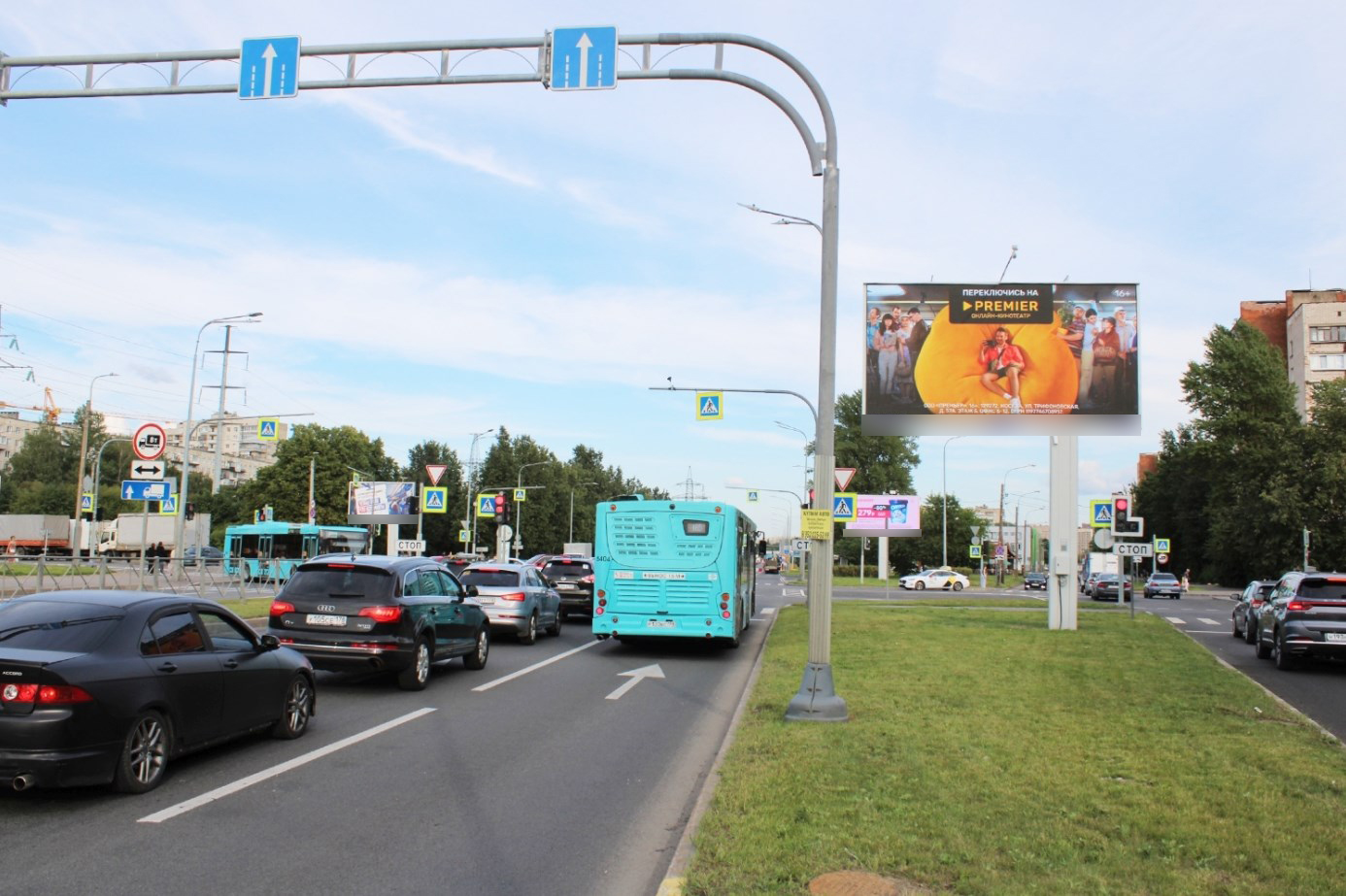 Фотография рекламного носителя, тип: Билборд 3x6, адрес: Маршала Блюхера пр-т., д.35 Х Замшина ул., Санкт-Петербург, Россия. Сторона А1 №658999