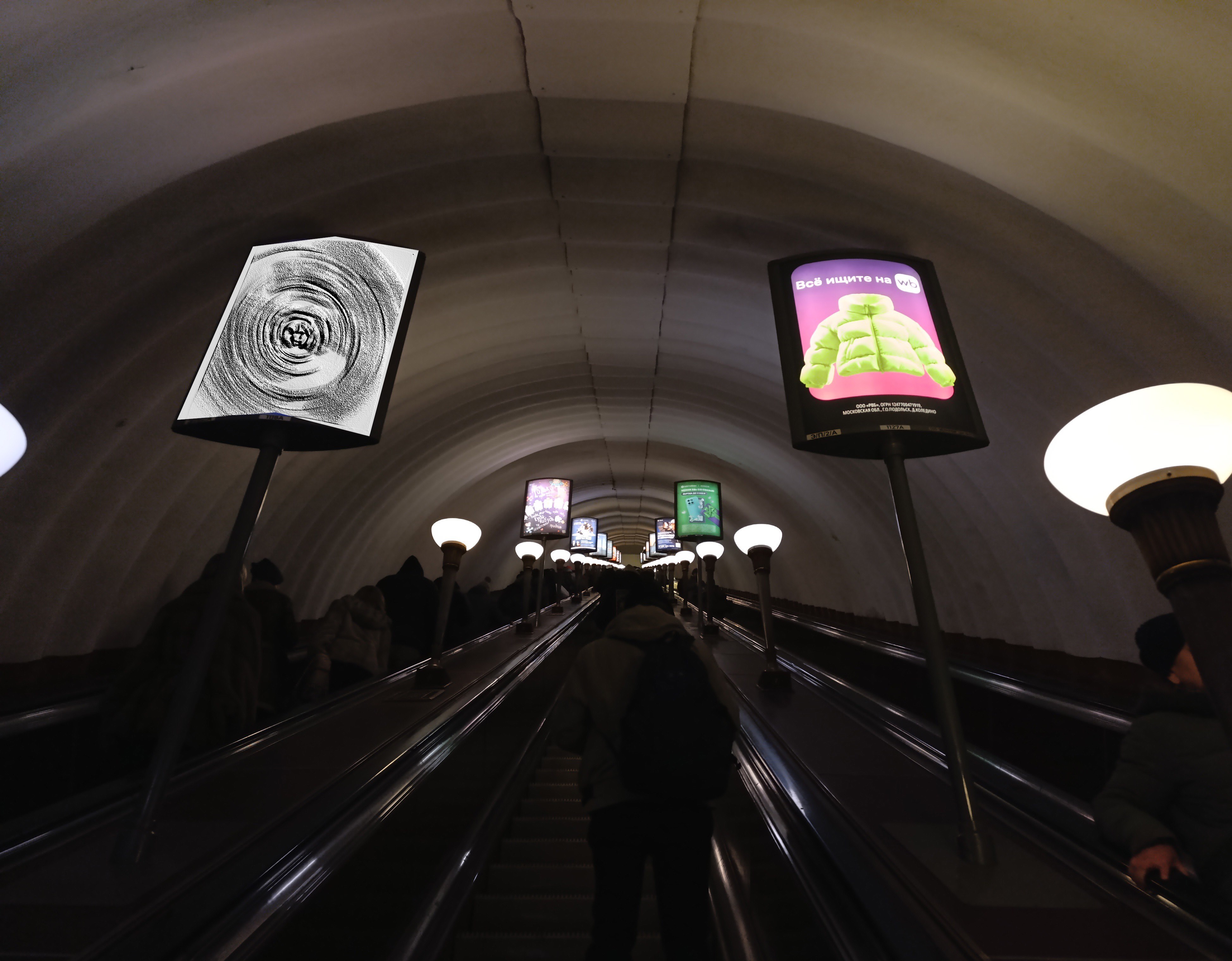 Фотография рекламного носителя, тип: Лайтбокс, адрес: Станция метро «Сенная площадь», линия Московско-Петроградская, Санкт-Петербург, Россия. Сторона/вариант А №1606255