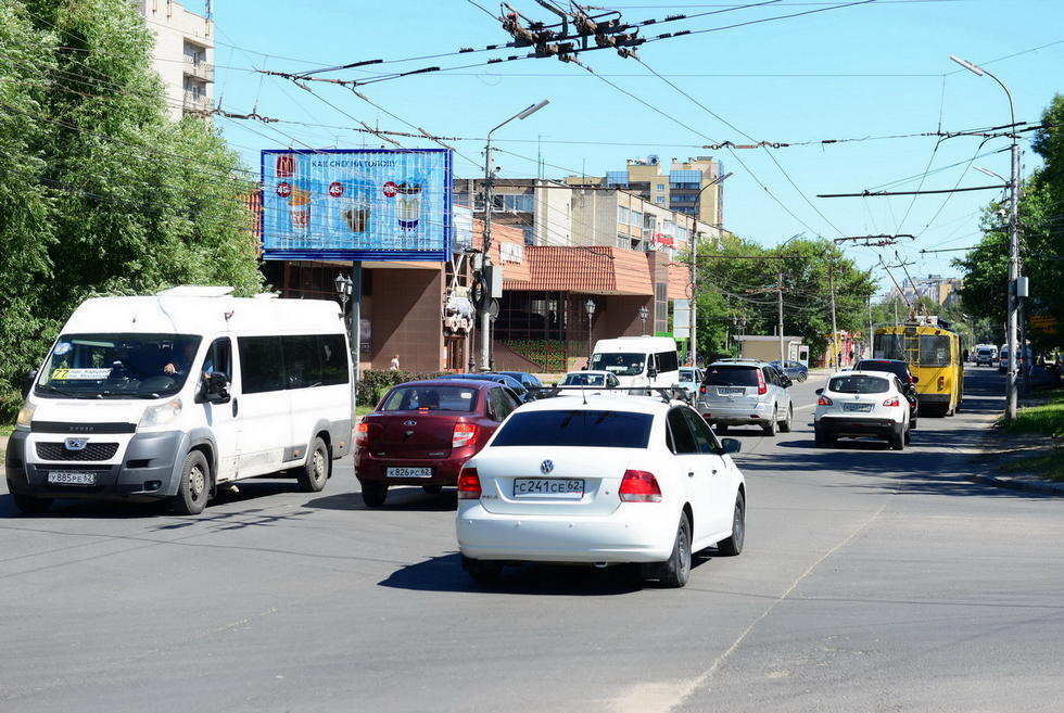 Фотография рекламного носителя, тип: Билборд 3x6, адрес: Касимовское ш., д.25, корп.3, Рязань, Рязанская область, Россия. Сторона Б1 №156575