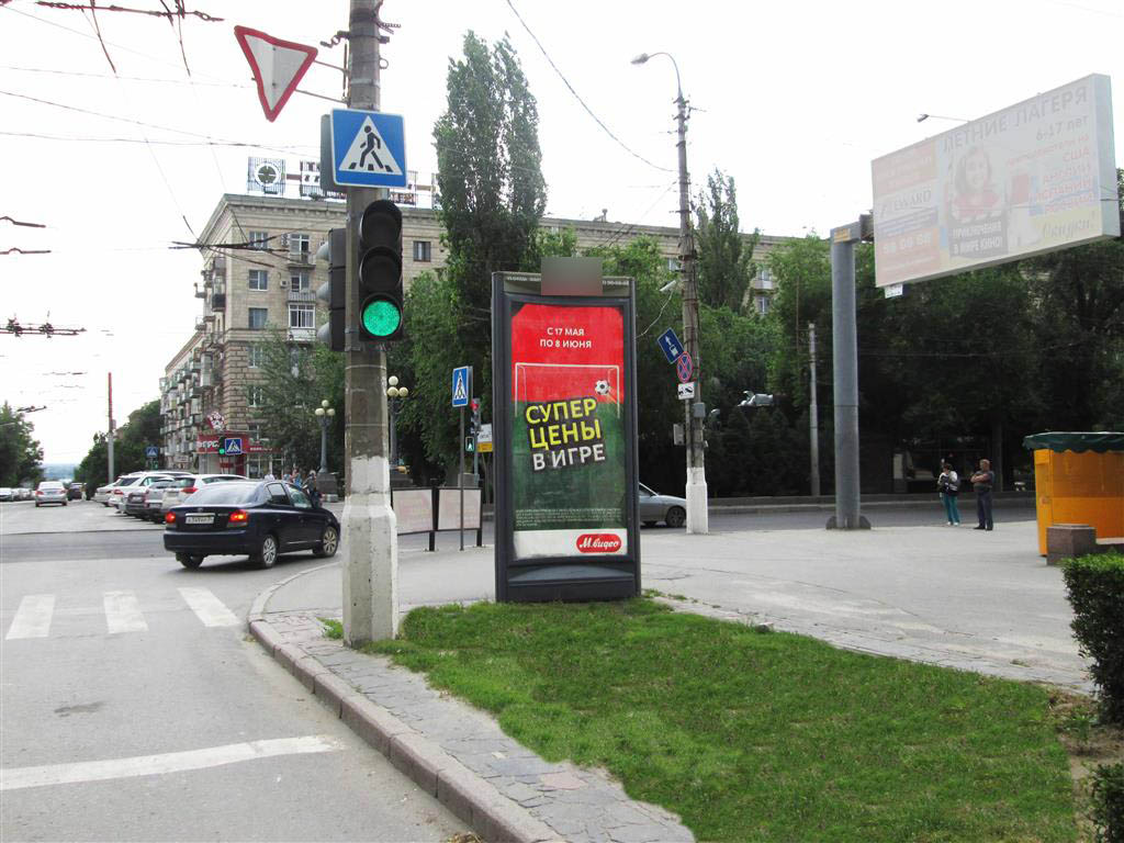 Фотография рекламного носителя, тип: Пиллар 3x1.4, адрес: Ленина пр-т. Х Порт-Саида ул., Волгоград, Волгоградская область, Россия. Сторона A1 №82908