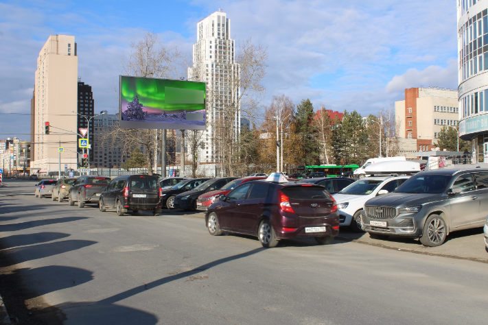 Фотография рекламного носителя, тип: Билборд 3x6, адрес: Краснолесье ул. X Амудсена ул., поз.2, Екатеринбург, Свердловская область, Россия. Сторона А №1327872