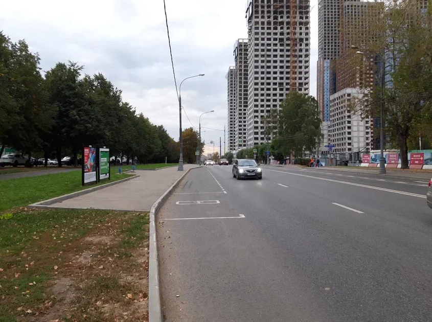 Фотография рекламного носителя, тип: Афиша 1.75x1.8, адрес: Борисовские Пруды ул., д.1, стр.1, поз.2, стенд 2, Москва, Россия. Сторона A №883733