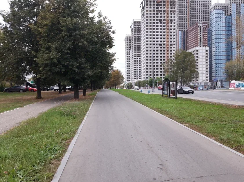 Фотография рекламного носителя, тип: Афиша 1.75x1.8, адрес: Борисовские Пруды ул., д.1, стр.1, поз.2, стенд 1, Москва, Россия. Сторона B №883732